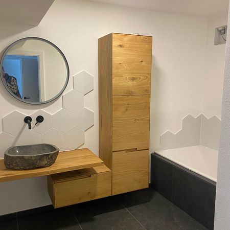 Badezimmer mit kreativer Einrichtung